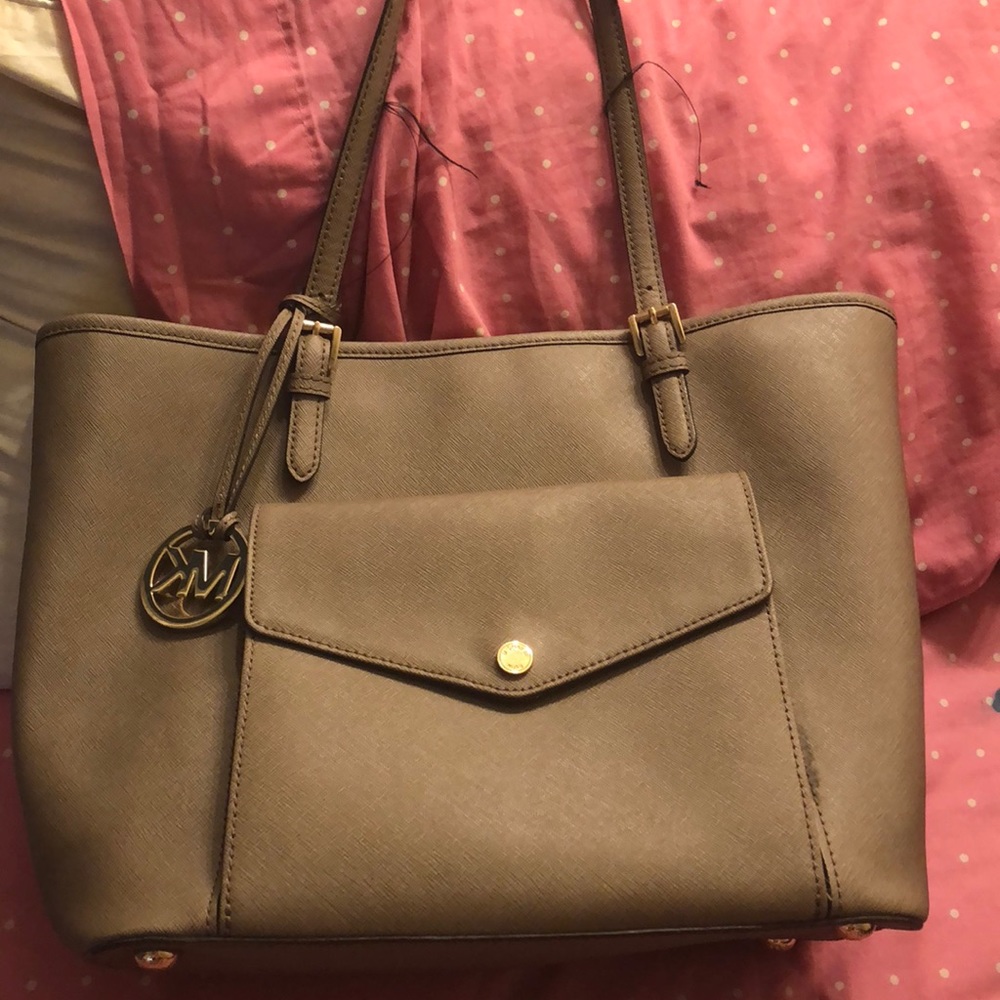 Michael Kors jet set tote